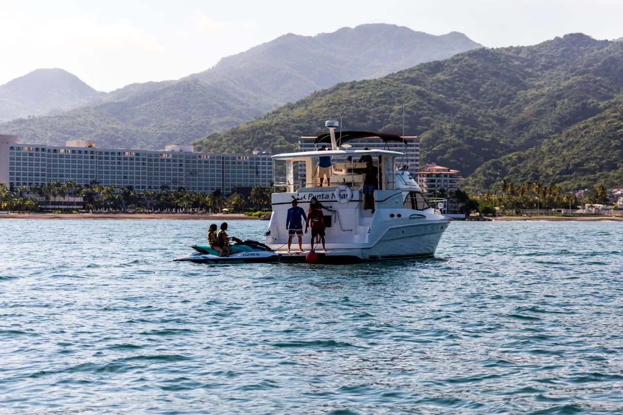Yacht Rental Services in Puerto 8-Vallarta