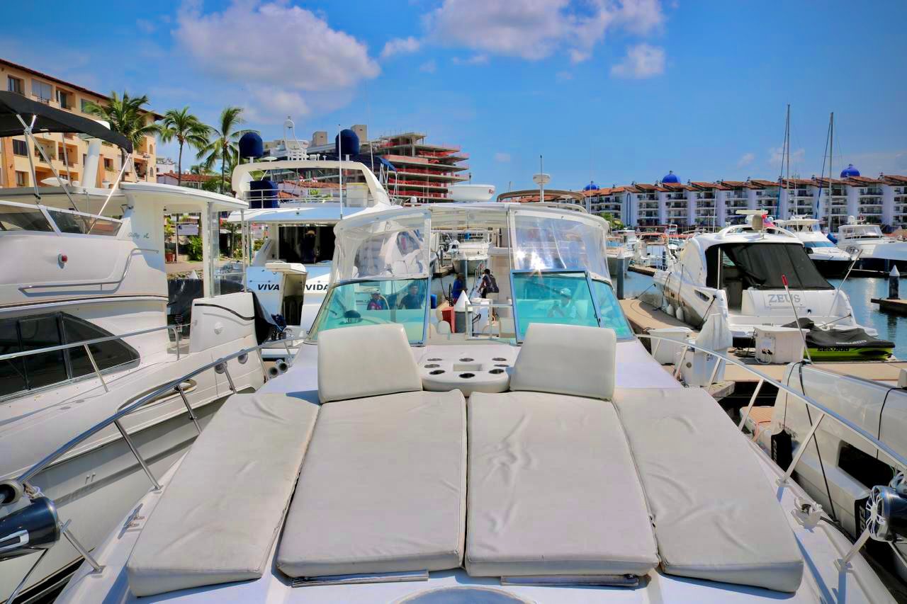 cruiser-44ft-capitan-tripulacion-vip