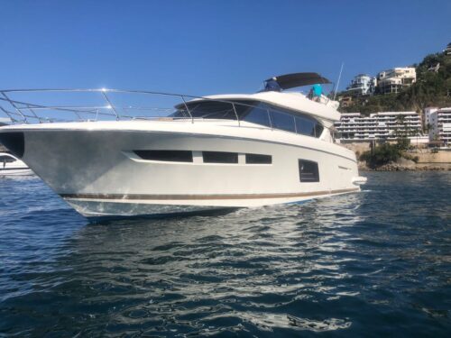 Yacht Rental Services in Puerto 8-Vallarta