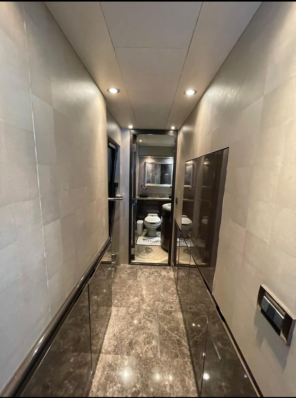 Luxury Yacht Palmer Johnson 120 pies – Experiencia Gourmet Exclusiva - Image 12