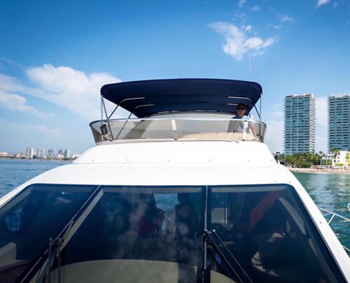 Yachts rental In Puertovallarta