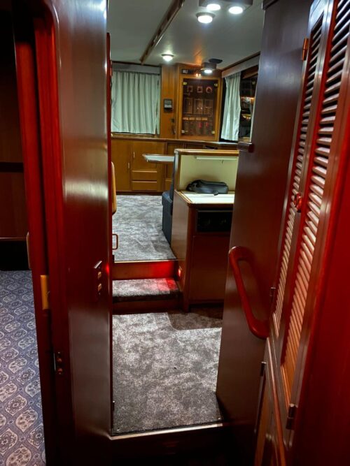 Luxury Yacht Mikelson 60 feet - Image 17
