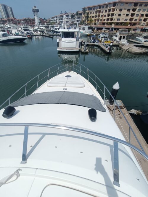 Luxury Yacht Azimut 55’ – Renta VIP en Puerto Vallarta - Image 2