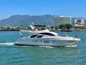 Luxury Yacht Azimut 55’