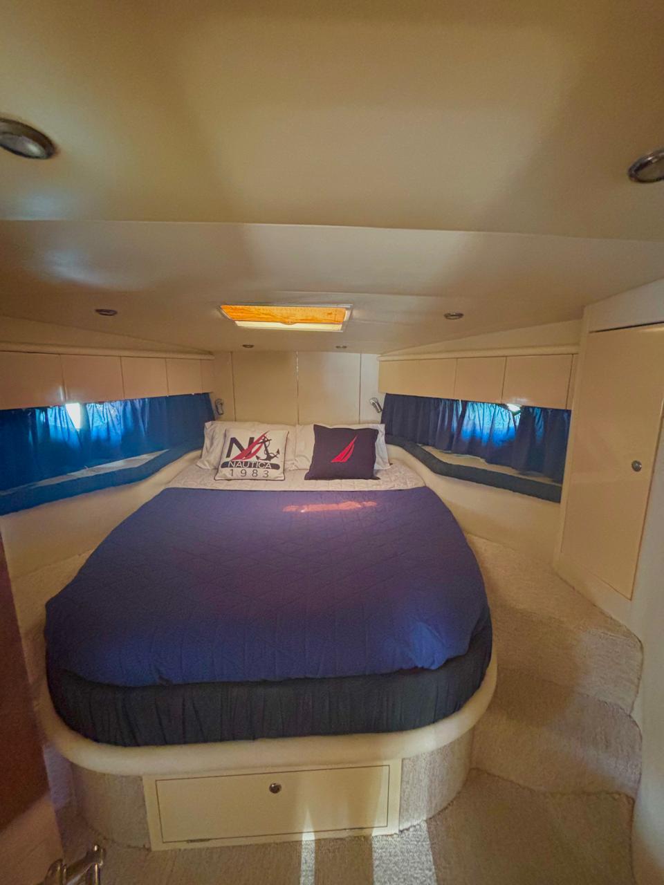 Sunseeker 55FT Yate de Lujo Privado en Puerto Vallarta - Image 13