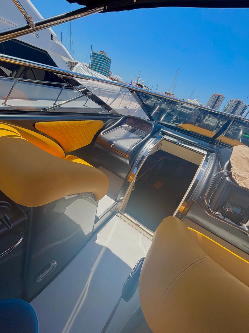 Sunseeker 55FT Yate de Lujo Privado en Puerto Vallarta - Image 8